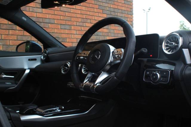 2019 Mercedes-Benz A Class 2.0 A35 AMG (Premium) SpdS DCT 4MATIC Euro 6 (s/s) 5dr