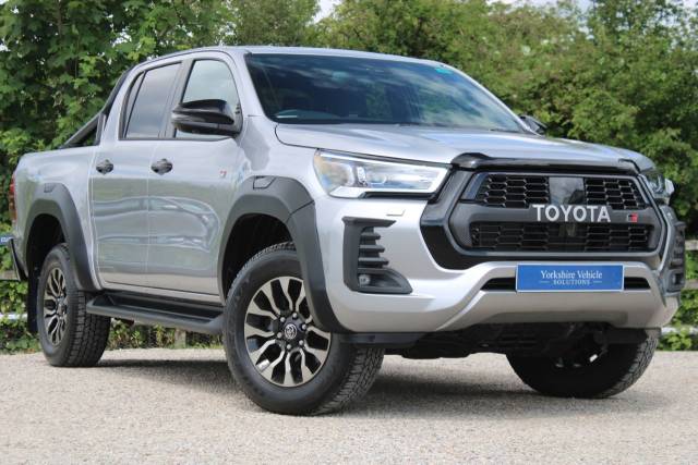 Toyota Hilux 2.8 D-4D GR SPORT Double Cab Pickup Auto 4WD Euro 6 (s/s) 4dr Pick Up Diesel Silver