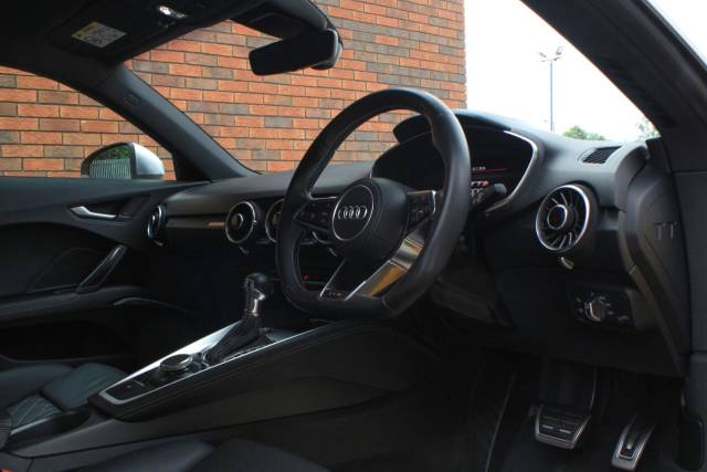 2016 Audi TTS 2.0 TFSI S Tronic quattro Euro 6 (s/s) 3dr