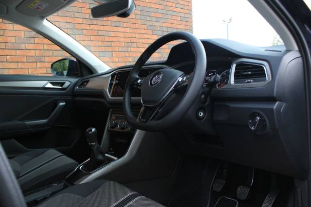 2020 Volkswagen T-Roc 1.0 TSI SE Euro 6 (s/s) 5dr