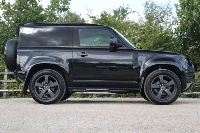 2023 Land Rover Defender 3.0 D250 MHEV X-Dynamic HSE Auto 4WD Euro 6 (s/s) 3dr