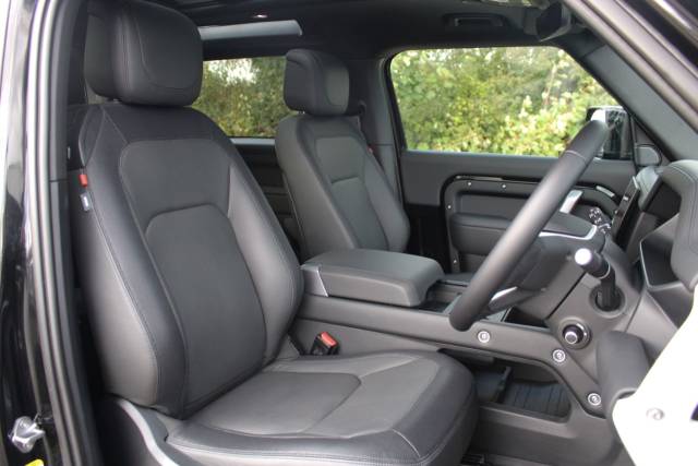 2023 Land Rover Defender 3.0 D250 MHEV X-Dynamic HSE Auto 4WD Euro 6 (s/s) 3dr
