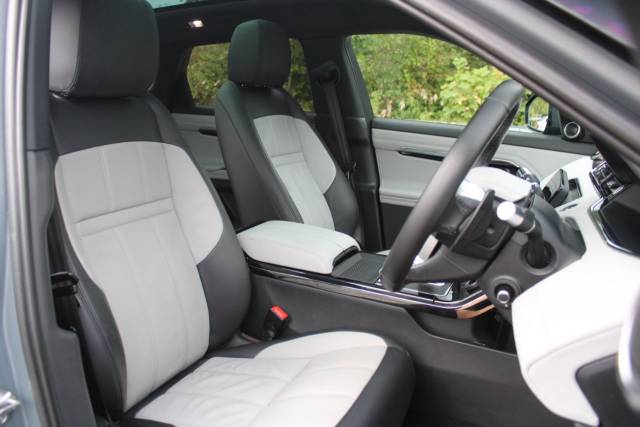 2019 Land Rover Range Rover Evoque 2.0 D180 First Edition Auto 4WD Euro 6 (s/s) 5dr