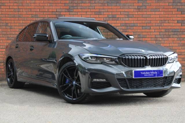 BMW 3 Series 2.0 330e 12kWh M Sport Pro Edition Auto xDrive Euro 6 (s/s) 4dr Saloon Petrol / Electric Hybrid Grey