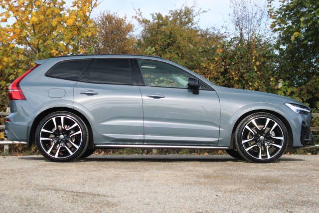 2022 Volvo XC60 2.0h T8 Recharge 18.8kWh Ultimate Dark Auto AWD Euro 6 (s/s) 5dr