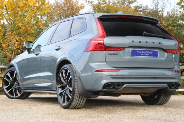 2022 Volvo XC60 2.0h T8 Recharge 18.8kWh Ultimate Dark Auto AWD Euro 6 (s/s) 5dr