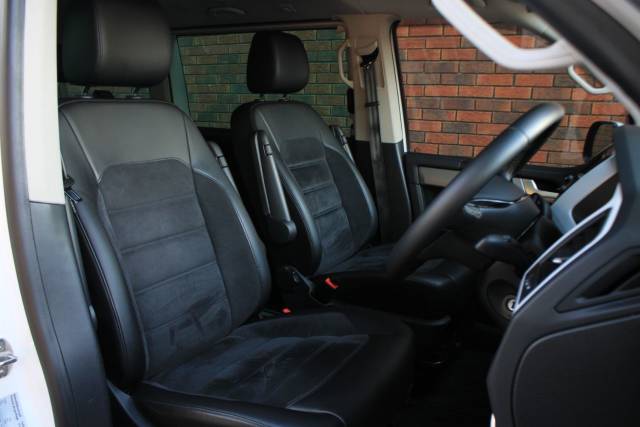 2016 Volkswagen Caravelle 2.0 BiTDI BlueMotion Tech Generation Six DSG Euro 6 (s/s) 5dr