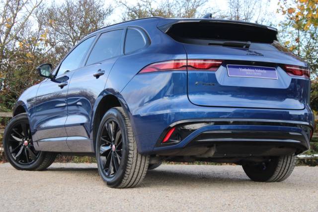 2022 Jaguar F-Pace 2.0 P250i R-Dynamic Black Auto AWD Euro 6 (s/s) 5dr