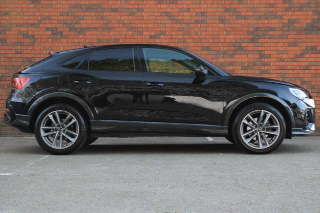 2022 Audi Q3 Sportback 1.5 TFSI CoD 35 Black Edition Sportback S Tronic Euro 6 (s/s) 5dr