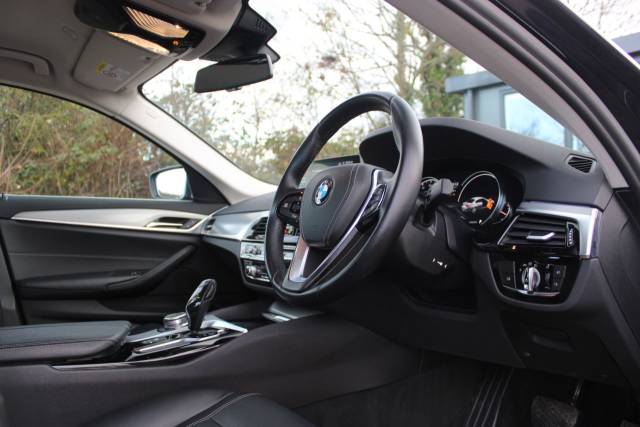 2017 BMW 5 Series 3.0 530d SE Auto Euro 6 (s/s) 4dr