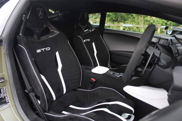 2023 Lamborghini Huracan 5.2 V10 LP 640-2 STO LDF Euro 6 (s/s) 2dr