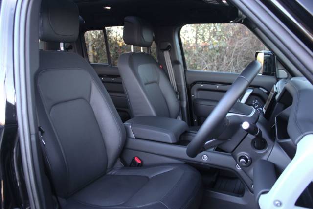2024 Land Rover Defender 110 3.0 D250 MHEV X-Dynamic HSE Auto 4WD Euro 6 (s/s) 5dr
