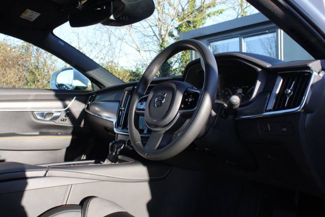 2018 Volvo V90 Cross Country 2.0 T5 Volvo Ocean Race Auto AWD Euro 6 (s/s) 5dr