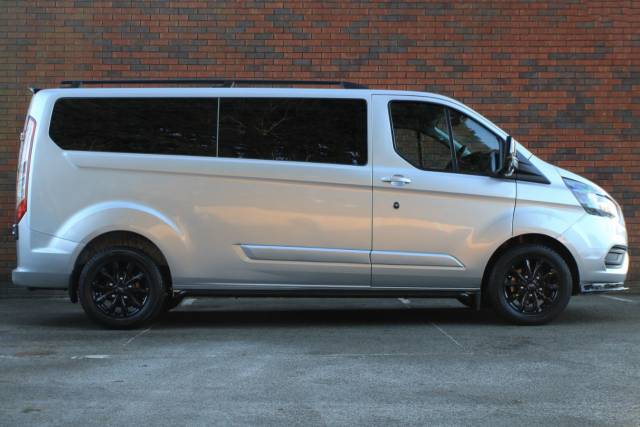 2019 Ford Transit Custom 2.0 320 EcoBlue Kombi L2 H1 Euro 6 (s/s) 5dr (9 Seat)