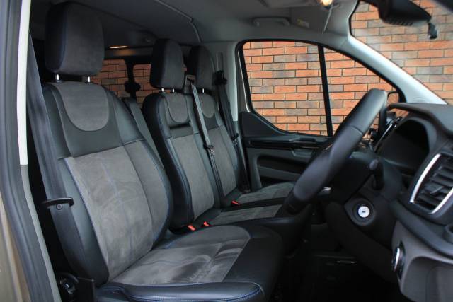 2022 Ford Transit Custom 2.0 320 EcoBlue Limited Crew Van Auto L1 H1 Euro 6 (s/s) 5dr
