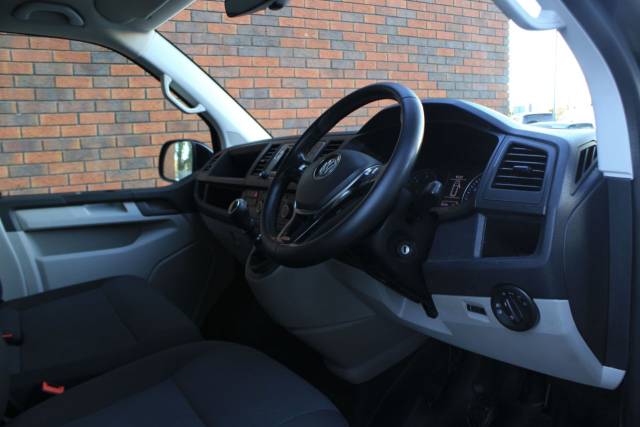 2019 Volkswagen Transporter 2.0 TDI BMT 150 Highline Van