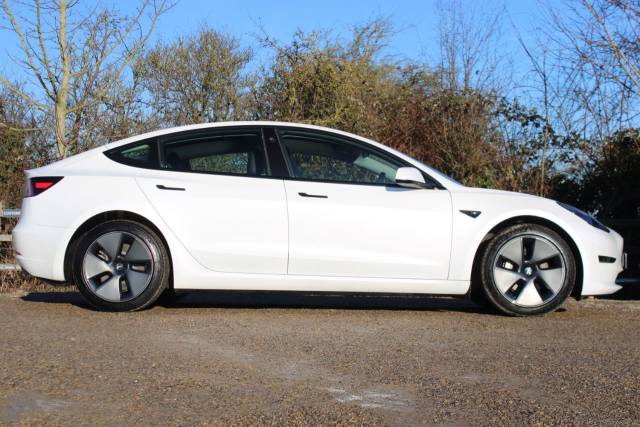 2021 Tesla Model 3 0.0 Standard Range Plus Auto RWD 4dr