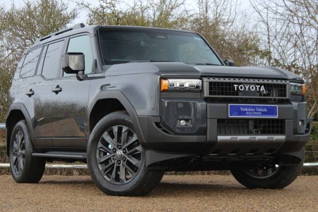 Toyota Land Cruiser 2.8D Invincible Auto 4WD Euro 6 (s/s) 5dr (LWB) SUV Diesel Grey