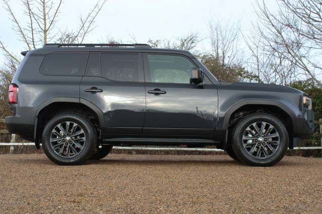 2025 Toyota Land Cruiser 2.8D Invincible Auto 4WD Euro 6 (s/s) 5dr (LWB)