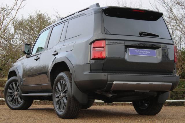 2025 Toyota Land Cruiser 2.8D Invincible Auto 4WD Euro 6 (s/s) 5dr (LWB)