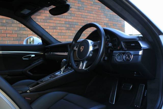 2015 Porsche 911 3.8T 991 Turbo PDK 4WD Euro 6 2dr