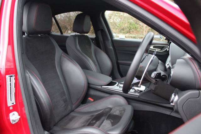 2020 Alfa Romeo Giulia 2.9 V6 Bi-Turbo Quadrifoglio Auto Euro 6 (s/s) 4dr
