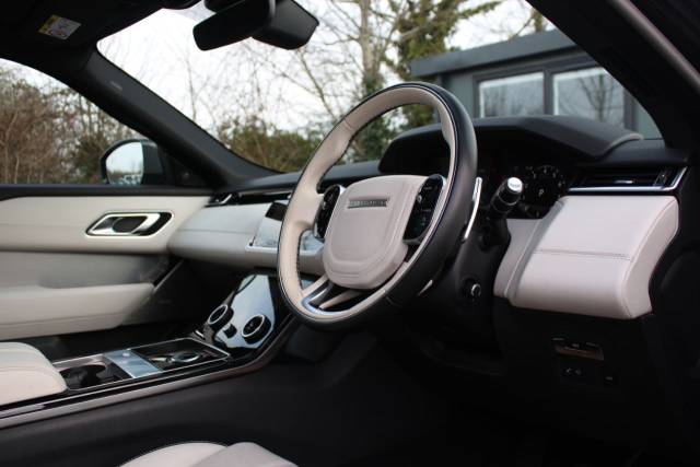2018 Land Rover Range Rover Velar 2.0 P300 R-Dynamic HSE Auto 4WD Euro 6 (s/s) 5dr