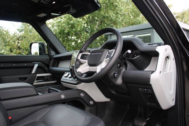 2023 Land Rover Defender 90 3.0 D250 MHEV X-Dynamic HSE Auto 4WD Euro 6 (s/s) 3dr