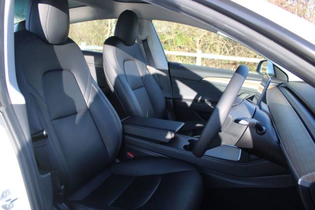2021 Tesla Model 3 Standard Range Plus Auto RWD 4dr