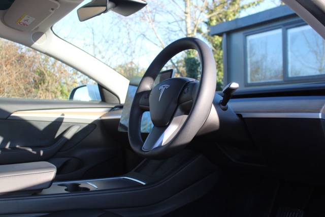 2021 Tesla Model 3 Standard Range Plus Auto RWD 4dr