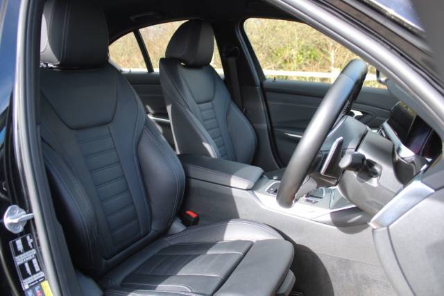 2022 BMW 3 Series 2.0 330e 12kWh M Sport Auto Euro 6 (s/s) 4dr