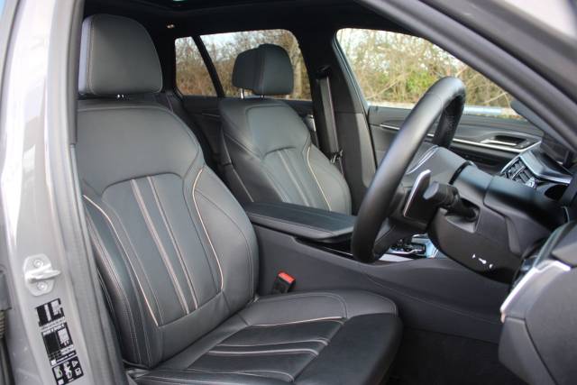 2021 BMW 5 Series 3.0 530d MHT M Sport Touring Steptronic xDrive Euro 6 (s/s) 5dr