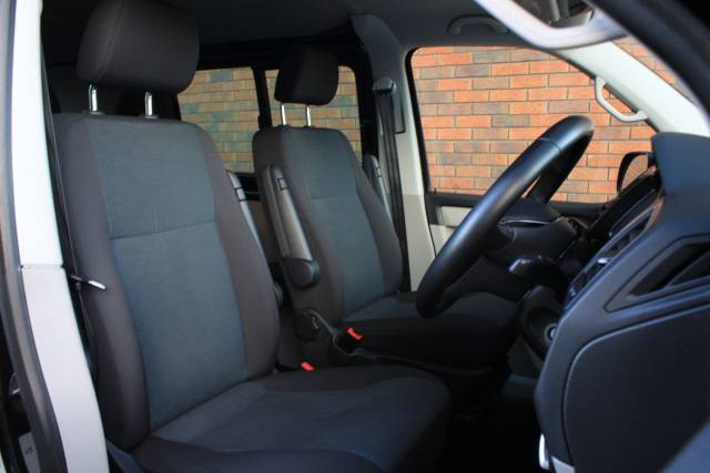 2018 Volkswagen Transporter 2.0 BiTDI T32 BlueMotion Tech Highline Crew Van 4Motion SWB Euro 6 (s/s) 5dr