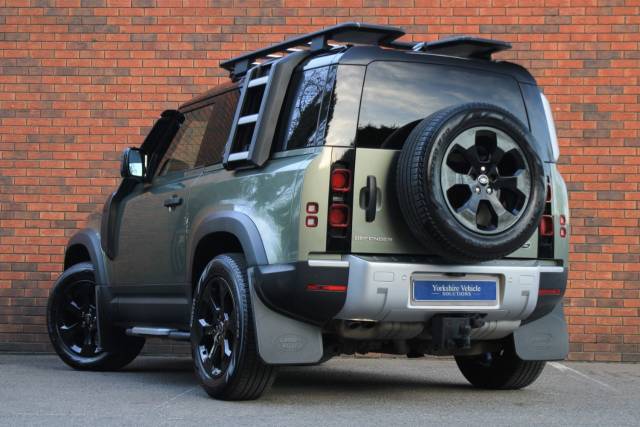 2021 Land Rover Defender 90 3.0 D200 MHEV Hard Top SUV Auto 4WD SWB Euro 6 (s/s) 3dr