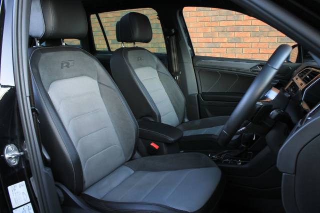 2019 Volkswagen Tiguan 2.0 BiTDI R-Line Tech DSG 4Motion Euro 6 (s/s) 5dr