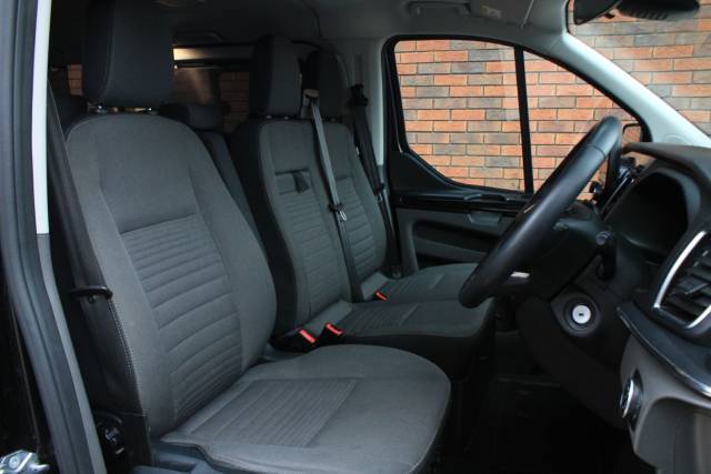 2021 Ford Tourneo Custom 2.0 320 EcoBlue Titanium Auto L1 Euro 6 (s/s) 5dr