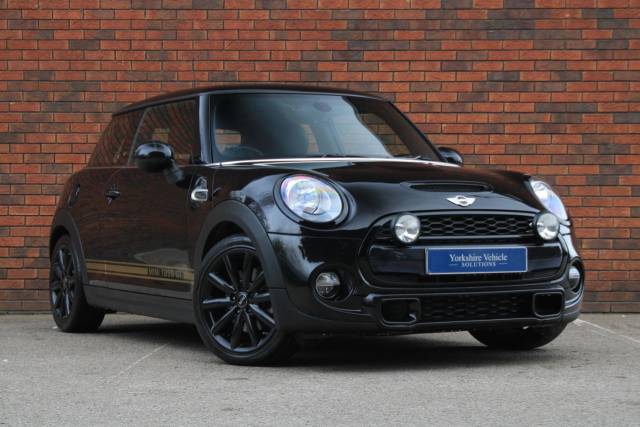 Mini Hatchback 2.0 Cooper S Euro 6 (s/s) 3dr Hatchback Petrol Black