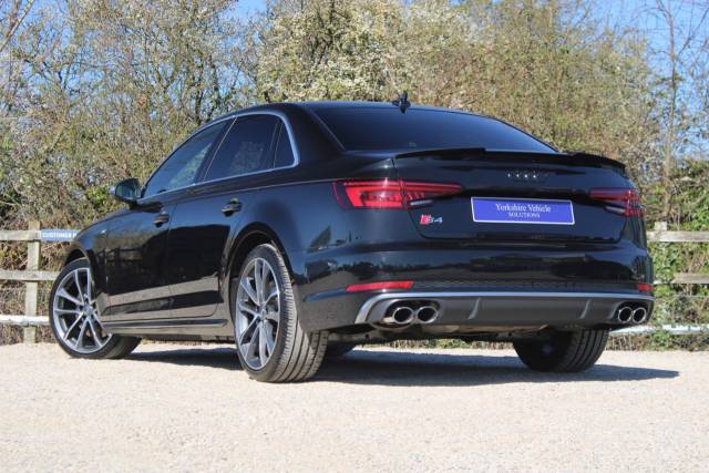 2017 Audi S4 3.0 TFSI V6 Tiptronic quattro Euro 6 (s/s) 4dr