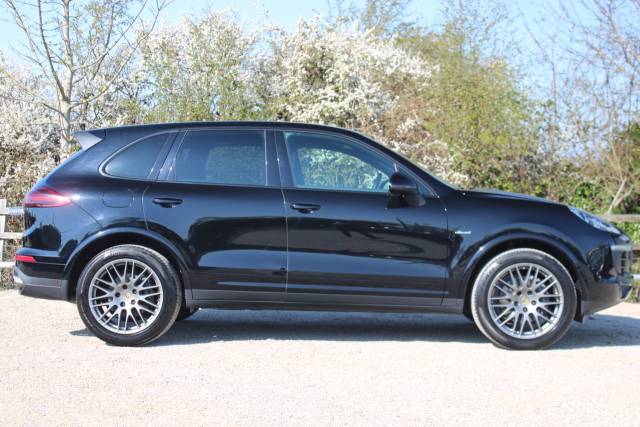 2017 Porsche Cayenne 3.0 TD V6 Platinum Edition Diesel Tiptronic S