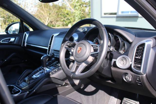 2017 Porsche Cayenne 3.0 TD V6 Platinum Edition Diesel Tiptronic S