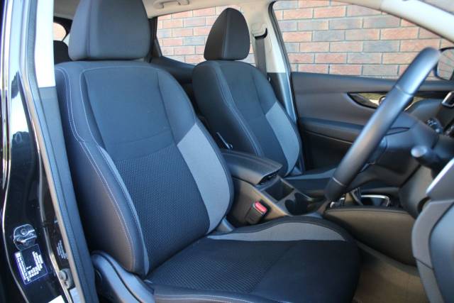 2019 Nissan Qashqai 1.3 DiG-T Acenta Premium 5dr