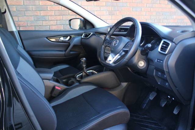 2019 Nissan Qashqai 1.3 DiG-T Acenta Premium 5dr