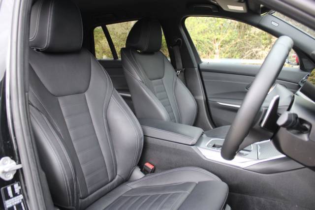 2020 BMW 3 Series 330i 2.0 M Sport Touring Auto