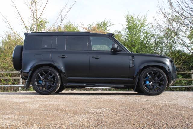 2023 Land Rover Defender 110 3.0 D300 MHEV X-Dynamic SE Auto 4WD Euro 6 (s/s) 5dr