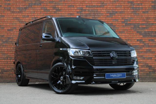 Volkswagen Transporter 2.0 TDI T30 Highline FWD SWB Euro 6 (s/s) 5dr Van Diesel Black