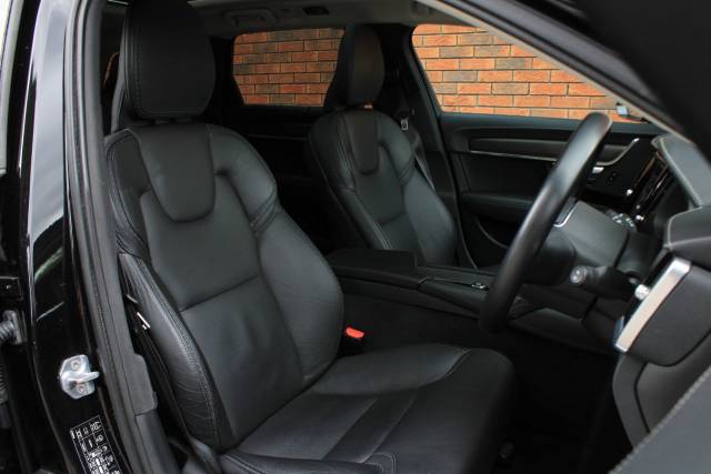 2019 Volvo V90 Cross Country 2.0 D5 PowerPulse Auto AWD Euro 6 (s/s) 5dr