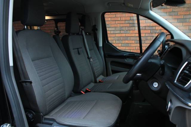2021 Ford Tourneo Custom 2.0 320 EcoBlue Titanium Auto L1 Euro 6 (s/s) 5dr