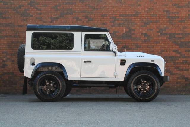 2015 Land Rover Defender 90 2.2 TDCi XS 4WD SWB Euro 5 3dr