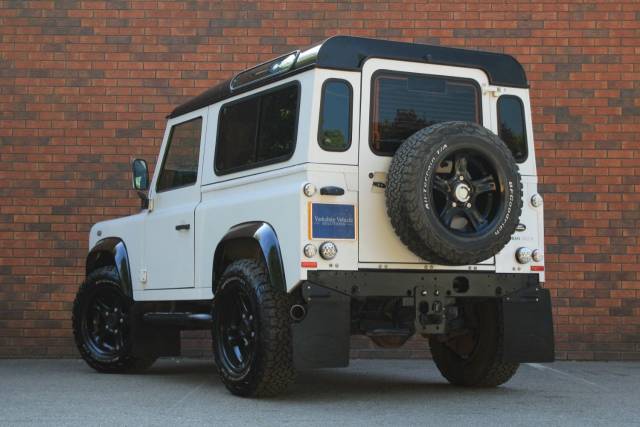 2015 Land Rover Defender 90 2.2 TDCi XS 4WD SWB Euro 5 3dr