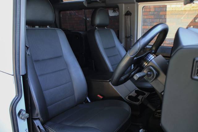 2015 Land Rover Defender 90 2.2 TDCi XS 4WD SWB Euro 5 3dr